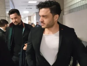 Şarkıcı İlyas Yalçıntaş’a hakaret suçundan para cezası! 3 bin 750 lira ödeyecek