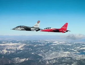 Türk ve İspanyol hava kuvvetleri komutanları HÜRJET ile kol uçuşu yaptı