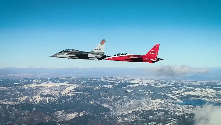 Türk ve İspanyol hava kuvvetleri komutanları HÜRJET ile kol uçuşu yaptı