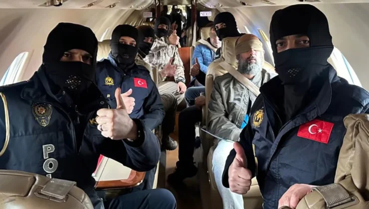 Kırmızı bültenle aranan 2 isme operasyon: Türkiye’ye getirildiler