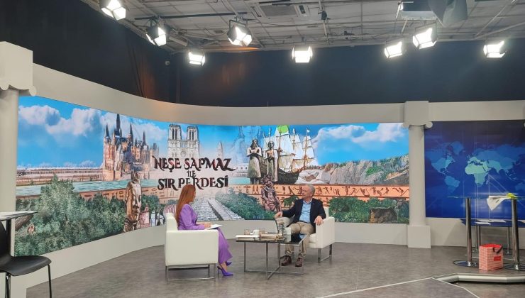 Neşe Sapmaz ile Sır Perdesi Cumartesi canlı yayınla saat 23:00 de Flash Haber’de