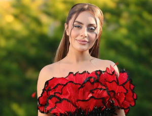 Nilüfer Manafi, “Asparagas” ile Dikkatleri Üzerine Çekiyor!