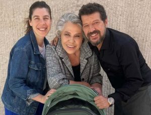 İlker Aksumun Kızı Liladan Siyah Kalp Setine Ziyaret