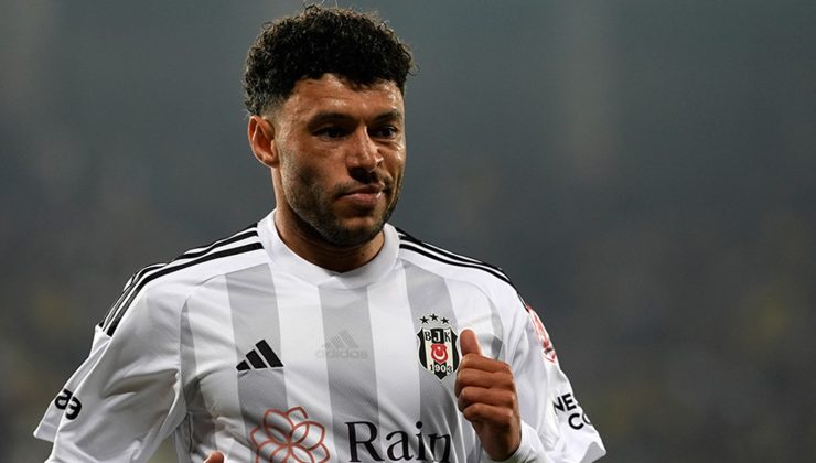 Beşiktaş’ın hocası enterasan, bir şey biliyor mu hiç mi bilmiyor mu anlayamadım!