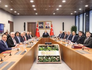 Bakan Yerlikaya sokak hayvanları ile ilgili video konferansa katıldı