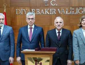 Sağlık Bakanı Kemal Memişoğlu, Diyarbakır’da