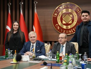 İstanbul Aydın Üniversitesi’nde Anlamlı Bir Buluşma