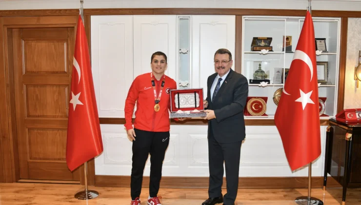 Busenaz Sürmeneli Trabzon’da!