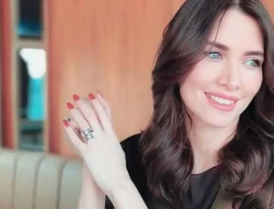 Nefise Karatay’dan yürek yakan itiraf: “O an çocukluğunuzu kaybediyorsunuz…”