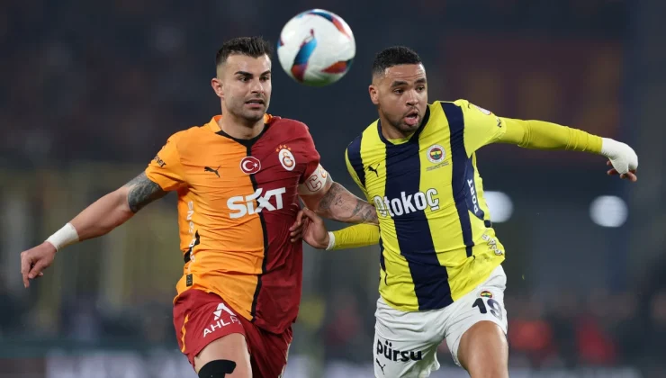 Fenerbahçe 3’lü savunmayla çıktı! Başta hata yaptı. Kaleci iki golde de hatası vardı.