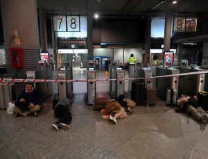 İspanya ve Portekiz’de elektrikler büyük ölçüde geri geldi