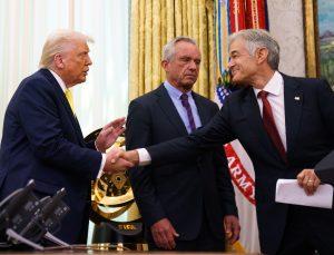 Trump: “Doktor Öz, ülkemizin en yetenekli profesyonellerinden biri olarak bu göreve geliyor”