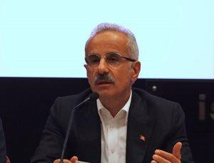 Bakan Uraloğlu: “3 operatörle gerekli değerlendirmeleri yaptık, altyapıyı iyileştirme noktasında gerekli çalışmaları yapacağız”