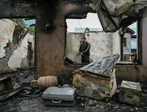 Çatışmaların ortasında telefon görüşmesi: Pakistan yüksek hızlı füzeyle missillemeye başladı