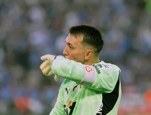 Fernando Muslera, Bülent Korkmaz’ın rekoruna ortak oldu
