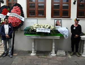 Şarkıcı Şimal, Kuşadası’ndan son yolculuğuna uğurlandı