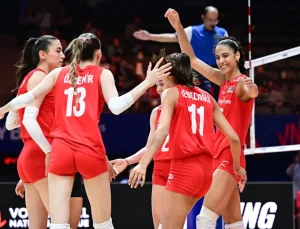 A Milli Kadın Voleybol Takımı, Fransa’yı devirdi