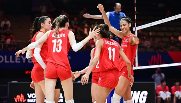 A Milli Kadın Voleybol Takımı, Fransa’yı devirdi