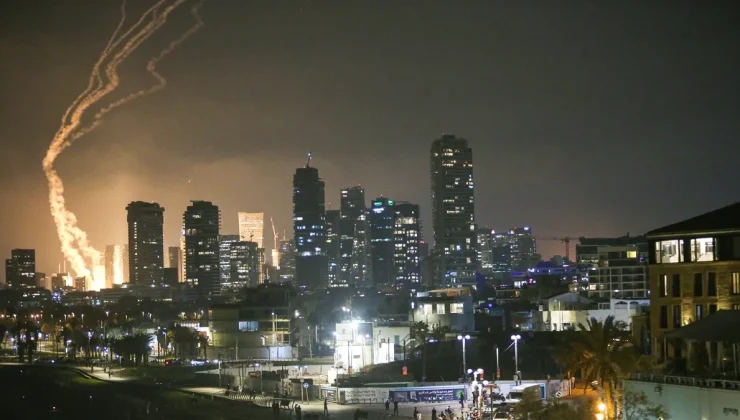 İran, İsrail’in askeri üslerinin hedef alındığını duyurdu