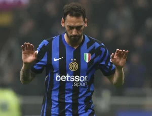 Galatasaray’da Hakan Çalhanoğlu mesaisi sürüyor