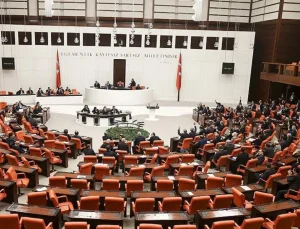 Meclis tatile girmiyor: Çalışma süresi 2 ay uzatıldı