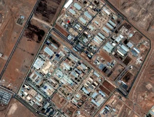 İsrail ordusu, İsfahan nükleer tesisini vurdu