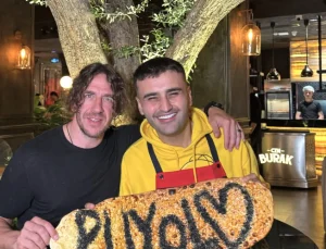CZN Burak, Carles Puyol ile bir araya geldi