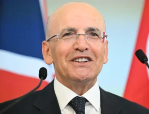 Mehmet Şimşek: Enflasyonun 2027’de tek hanelere inmesini hedefliyoruz