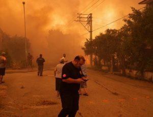 Bakan Memişoğlu: Yangınlardan etkilenen 46 kişinin tedavilerine devam ediliyor