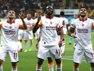 Galatasaray en iyi futbolunu dün gece oynadı. Sane her geçen gün takıma daha çok adapte oluyor.