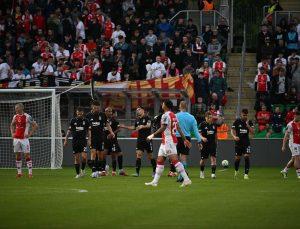 Beşiktaş, St. Patrick’s karşısında rahat kazandı