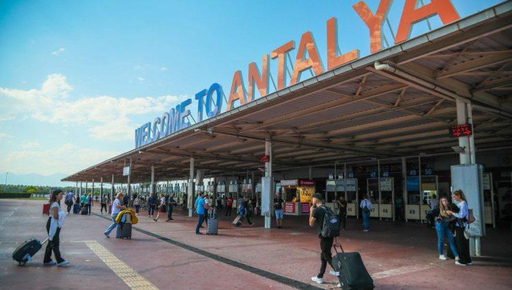 Antalya’nın yeni turist hedefi: 17 milyon
