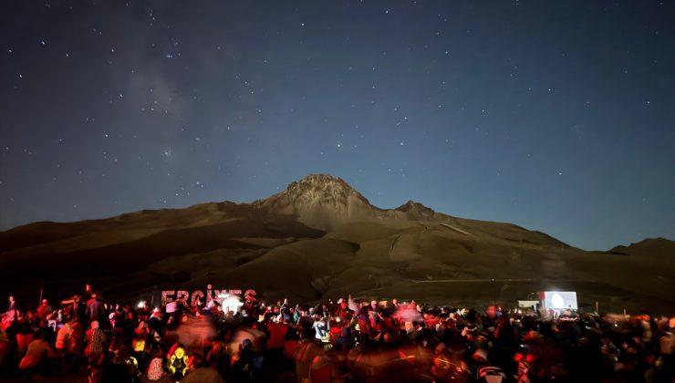 Yurt genelinde meteor yağmurundan büyüleyici kareler