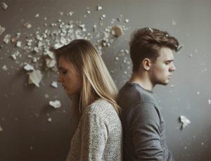 Bir ilişki de Bagli olmak mı? Bagimli olmak mı ?