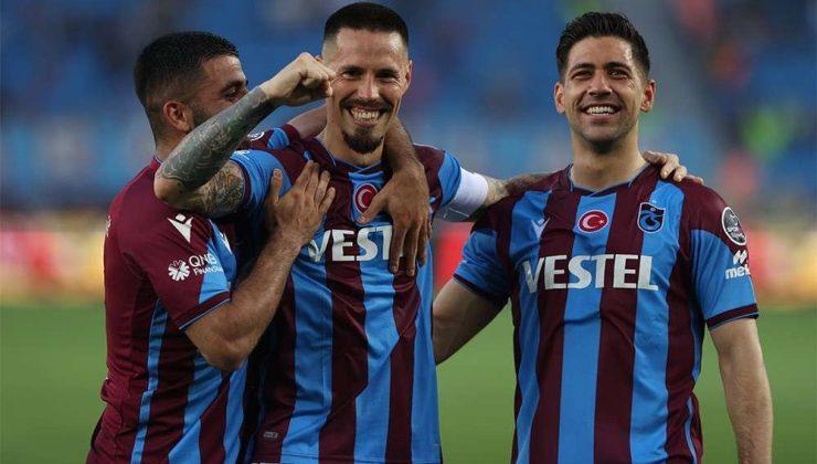 Trabzonspor Orta sahaya futbolcu alması gerekir