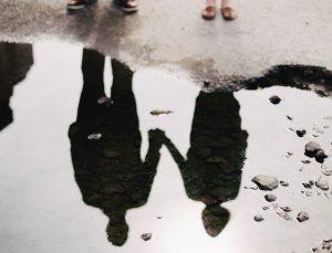 Boşlukları Doldurmak İçin Kurulan İlişkiler