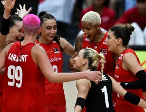Finaldeyiz! A Milli Kadın Voleybol Takımı, Japonya’yı devirdi