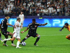 Eintracht Frankfurt Takımının Gole Kadar Hiç Bir Pozisyonu Yoktu! Hakem Kötü Yönetim Gösterdi
