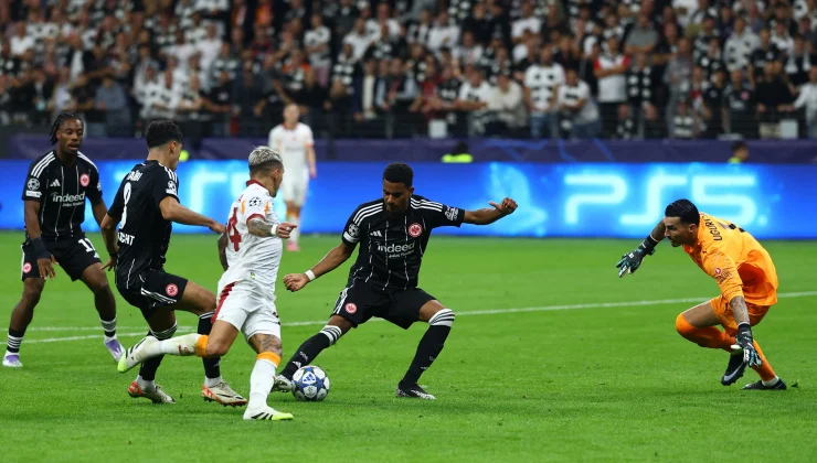 Eintracht Frankfurt Takımının Gole Kadar Hiç Bir Pozisyonu Yoktu! Hakem Kötü Yönetim Gösterdi