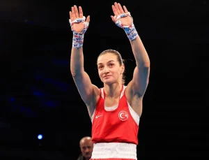 Buse Naz Çakıroğlu, Hindistanlı rakibini mağlup ederek yarı finale yükseldi