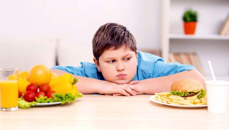 Diyetisyen Özge UYLAŞ: Çocukluk Çağı Obezitesi Alarm Veriyor, Ailelerin Dikkatli Olması Şart
