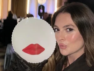 Oyuncu Melis Sezen Bükreş’te! Yine dikkatleri üzerine çekti