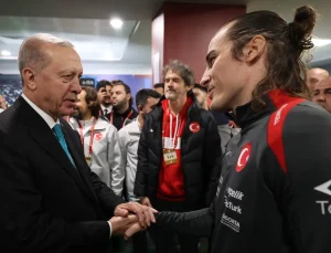 Cumhurbaşkanı Erdoğan’dan A Milli Futbol Takımı’na tebrik