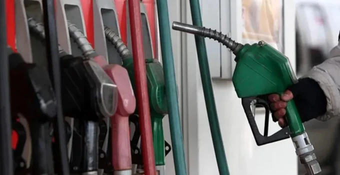 Akaryakıtta tabela bir kez daha değişecek: Motorine zam geliyor