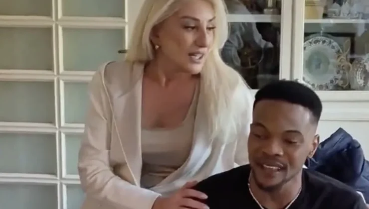 Muazzez Ersoy Nijeryalı hayranıyla düet yaptı