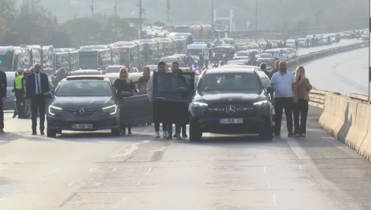 15 Temmuz Şehitler Köprüsü’nde saat 9’u 5 geçe hayat durdu