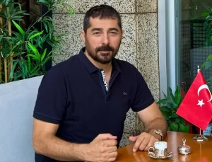 Ahmet Tatlıses’ten yeni gönderme: “Duruşu sağlam olanın duası kabul olur.”