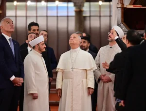 Vatikan Devlet Başkanı 14’üncü Leo, Sultanahmet Camii’ni ziyaret etti