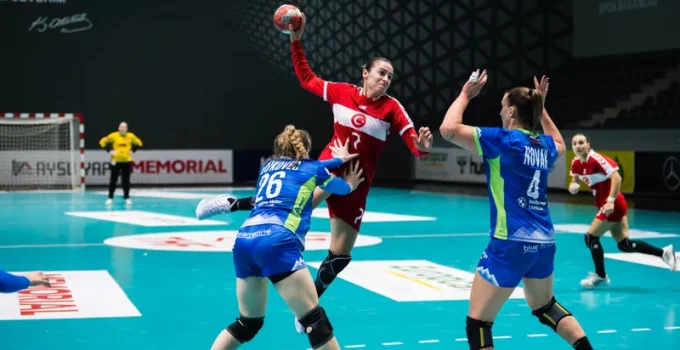 A Milli Kadın Hentbol Takımı, Slovenya’yı yendi