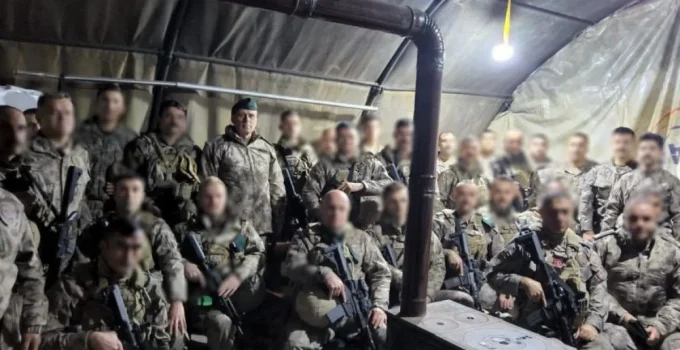 Özel Harekat Başkanı Hayal’den Suriye’deki üs bölgelerine ziyaret